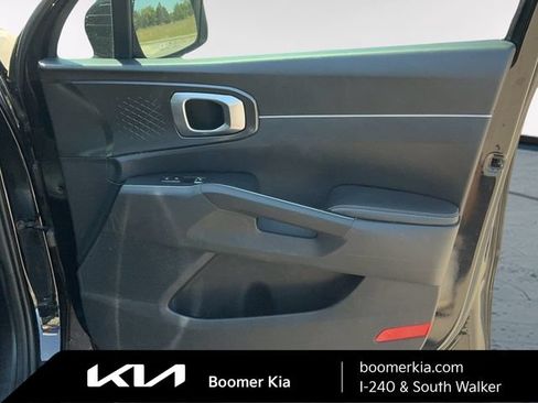 Certified 2023 Kia Sorento S w/ Panoramic Sunroof Package FWD image 10