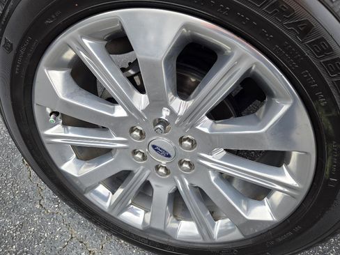 Used 2023 Ford F150 Limited image 13