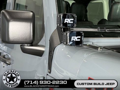 Used 2026 Jeep Wrangler Unlimited Rubicon AWD/4WD image 31