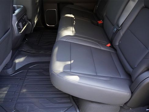 New 2026 GMC Sierra 1500 SLT image 22