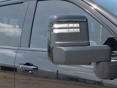 Used 2024 GMC Sierra 2500 AT4 w/ AT4 Preferred Package AWD/4WD image 10