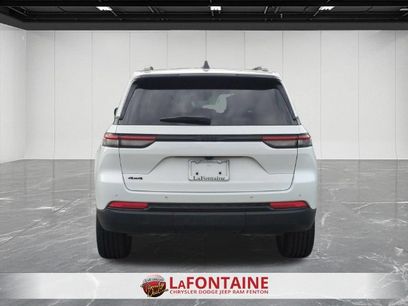 Used 2024 Jeep Grand Cherokee Altitude