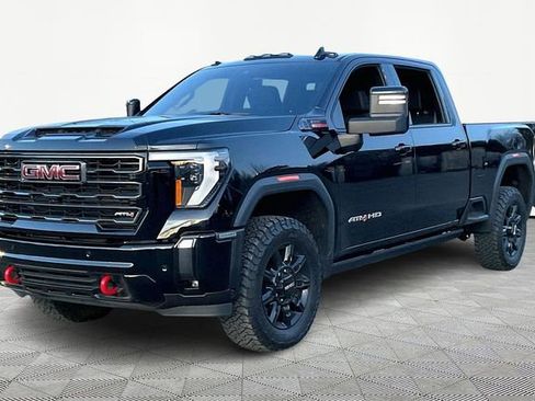 Used 2024 GMC Sierra 2500 AT4 w/ AT4 Premium Plus Package image 3
