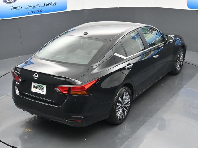 Used 2025 Nissan Altima 2.5 SV FWD image 24