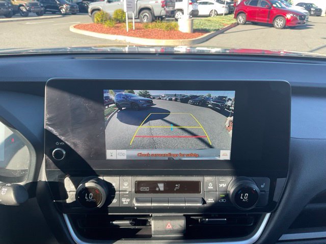 Used 2024 Toyota Grand Highlander AWD image 22