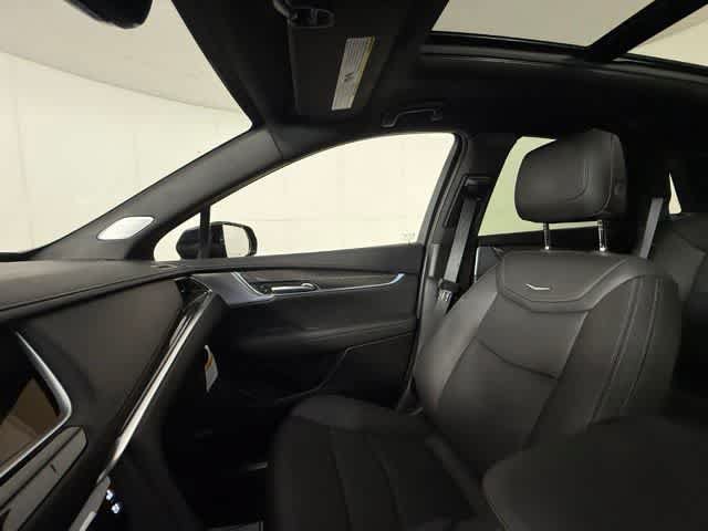 Used 2026 Cadillac XT5 Sportv w/ LPO, Floor Liner Package AWD/4WD image 18