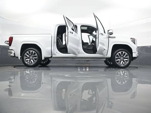 Used 2022 GMC Sierra 1500 Denali w/ Denali Reserve Package AWD/4WD image 33