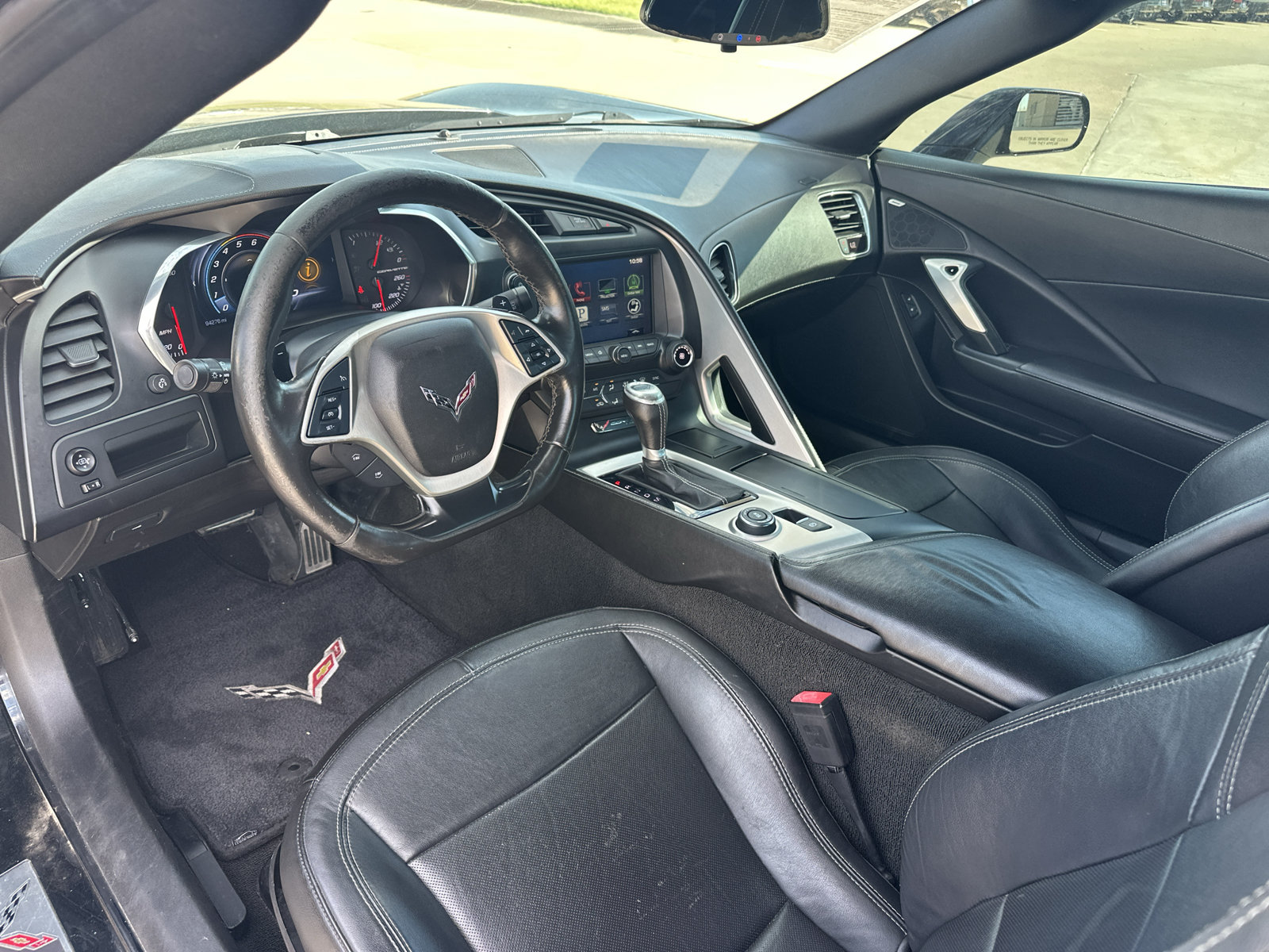 Used 2016 Chevrolet Corvette Stingray Coupe RWD image 2