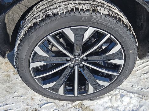 New 2026 Volvo XC90 B6 Ultra w/ Protection Package Premier AWD/4WD image 7