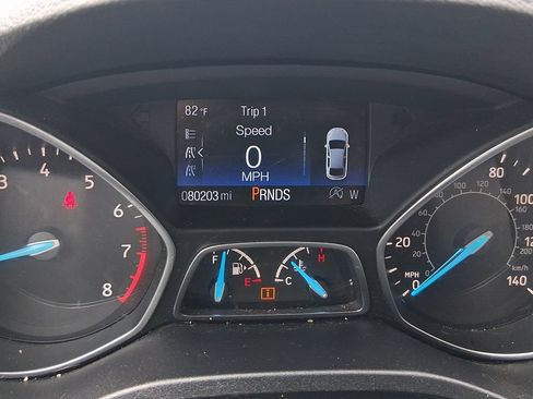 Used 2017 Ford Escape SE w/ SE Cold Weather Package AWD/4WD image 18