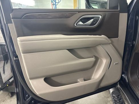 Used 2022 Chevrolet Tahoe Z71 w/ Z71 Off-Road Package image 13