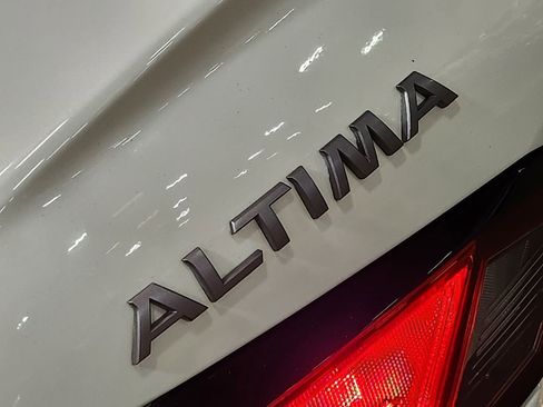 Used 2023 Nissan Altima 2.5 SR AWD/4WD image 25