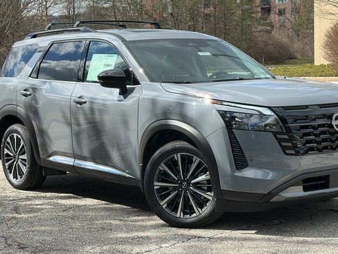 New 2026 Nissan Pathfinder Platinum AWD/4WD image 1