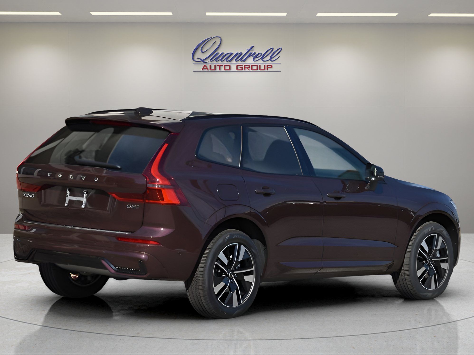 Certified 2026 Volvo XC60 B5 Plus w/ Protection Package Premier AWD/4WD image 4