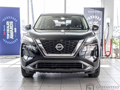 Used 2021 Nissan Rogue S image 2