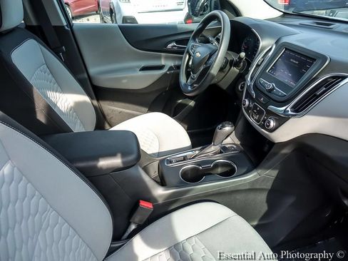 Used 2020 Chevrolet Equinox LS w/ LS Convenience Package AWD/4WD image 25