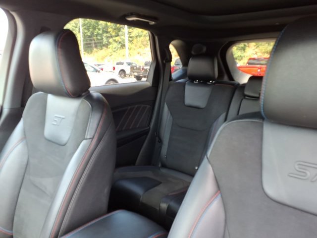 Used 2024 Ford Edge ST w/ Equipment Group 401A AWD/4WD image 30