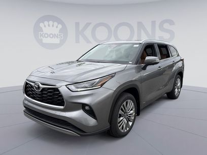 New 2026 Toyota Highlander Platinum