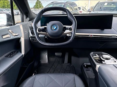 Used 2024 BMW iX xDrive50 w/ Sport Package AWD/4WD image 11