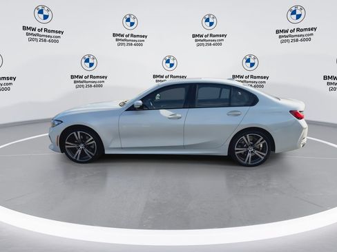 Used 2023 BMW 330i xDrive Sedan w/ Driving Assistance Package AWD/4WD image 5