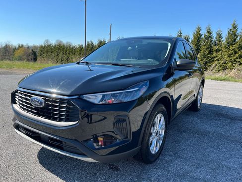 Used 2023 Ford Escape Active w/ Tech Pack #1 AWD/4WD image 7