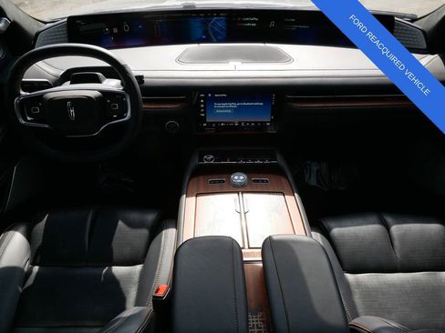 Used 2025 Lincoln Navigator L Black Label image 13