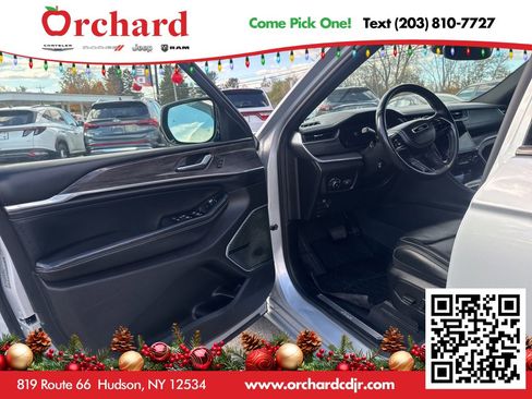 Used 2022 Jeep Grand Cherokee Overland image 18