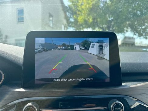 Used 2020 Ford Escape Titanium image 16