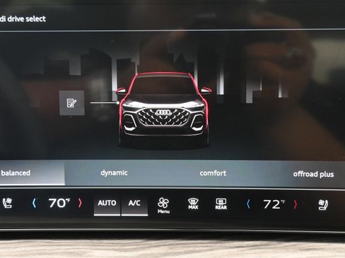 Used 2025 Audi Q5 Premium Plus image 24