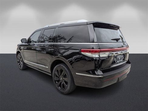 Used 2024 Lincoln Navigator Reserve image 7