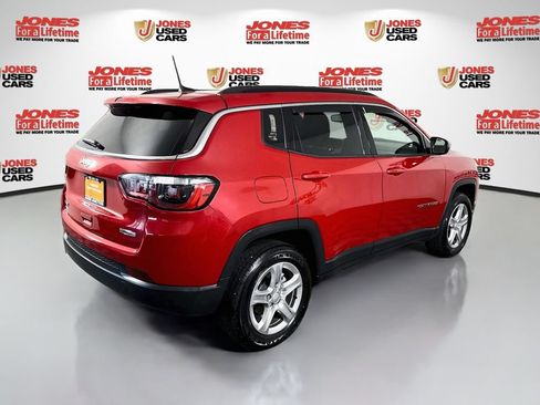 Used 2023 Jeep Compass Latitude w/ Sun and Sound Group AWD/4WD image 16