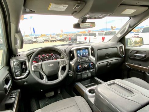 Used 2022 Chevrolet Silverado 1500 RST w/ LPO, Blackout Package image 34