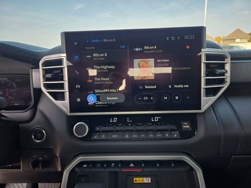 Used 2024 Toyota Tundra Platinum image 27