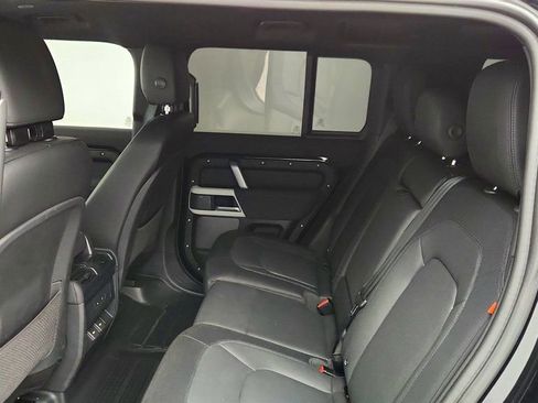 Used 2023 Land Rover Defender 110 X-Dynamic SE image 21