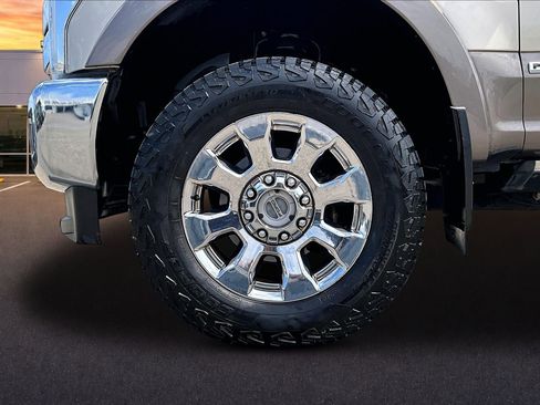 Used 2018 Ford F350 King Ranch w/ King Ranch Ultimate Package AWD/4WD image 9