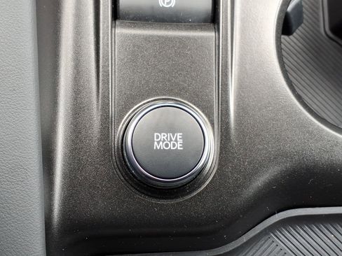 Used 2025 Ford Explorer Active AWD/4WD image 23