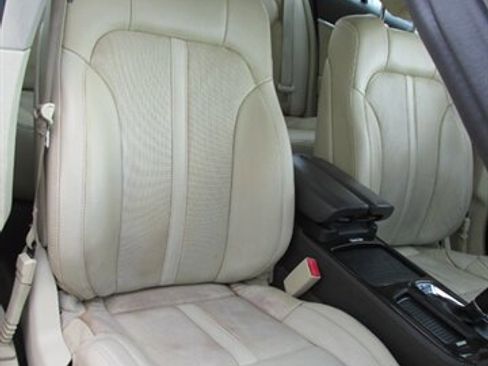 Used 2015 Lincoln MKS AWD w/ Equipment Group 101A image 17