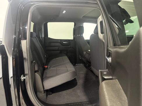 Used 2022 Chevrolet Silverado 1500 Custom Trail Boss w/ LPO, Dark Essentials Package AWD/4WD image 24