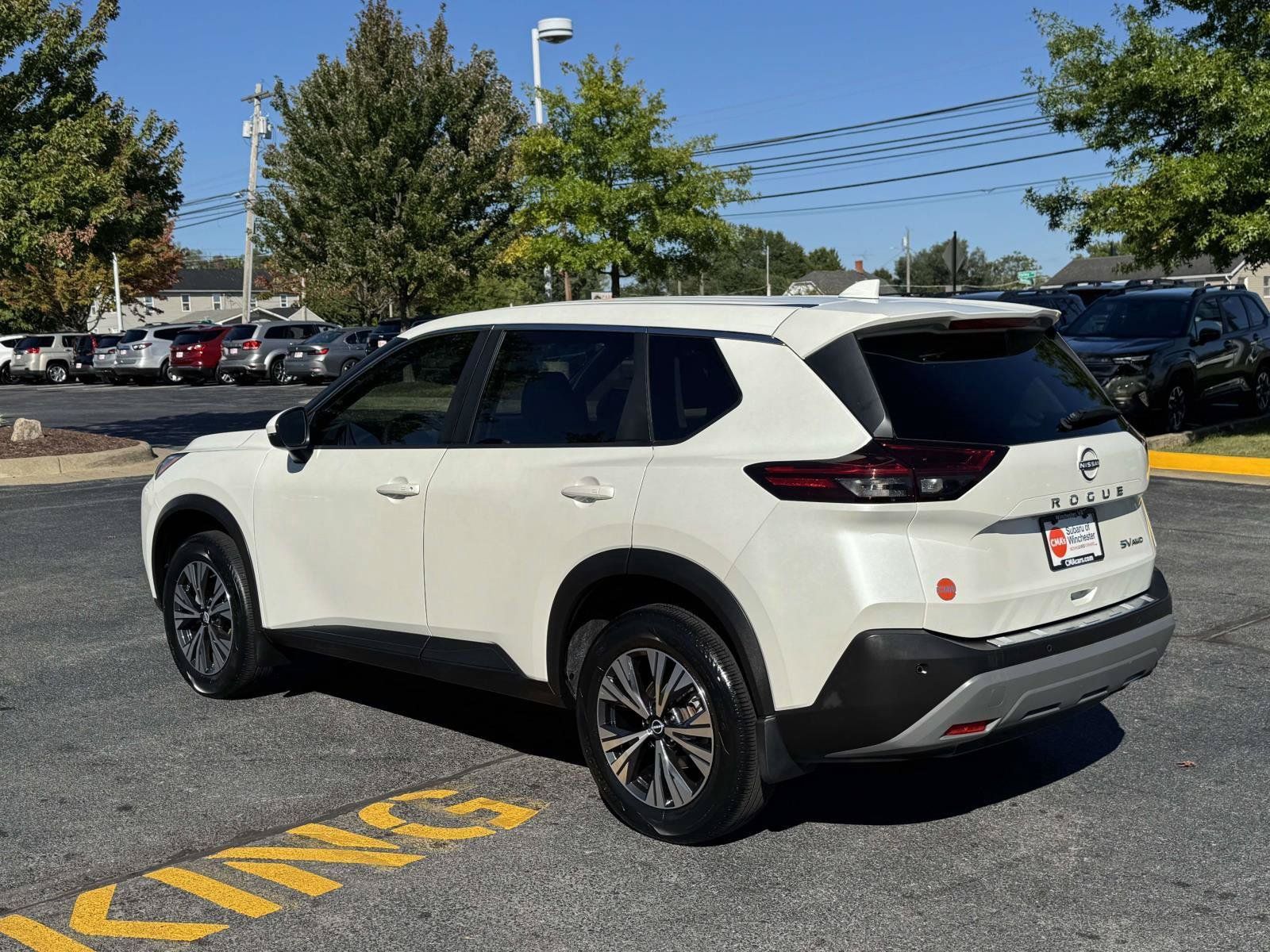 Used 2022 Nissan Rogue SV AWD/4WD image 4