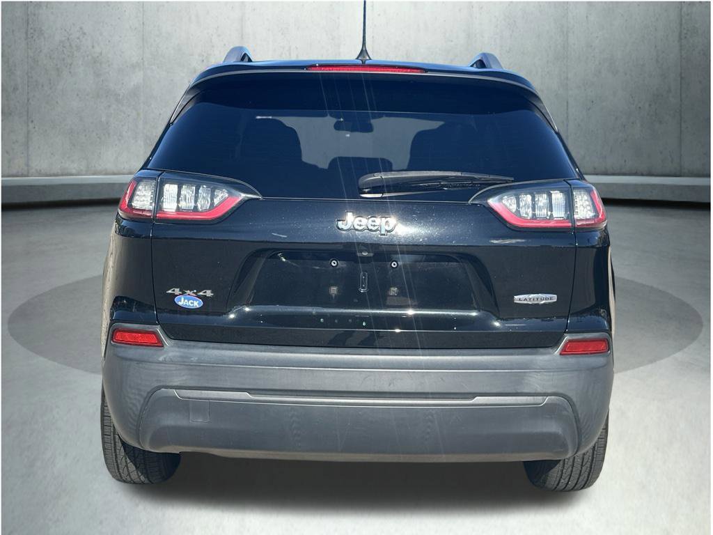 Used 2019 Jeep Cherokee Latitude Plus w/ Cold Weather Group AWD/4WD image 5