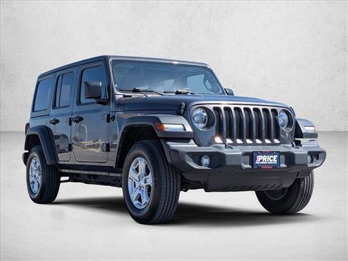 Used 2023 Jeep Wrangler Sport S image 3