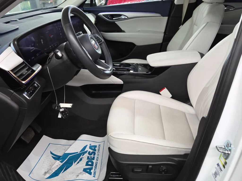 Used 2024 Buick Envision Avenir AWD/4WD image 4