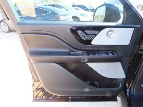 Certified 2023 Lincoln Aviator Reserve w/ Equipment Group 201A image 24