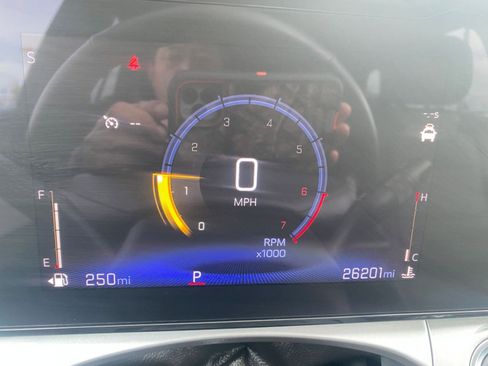 Used 2025 Chevrolet Trax LT w/ LT Convenience Package image 41