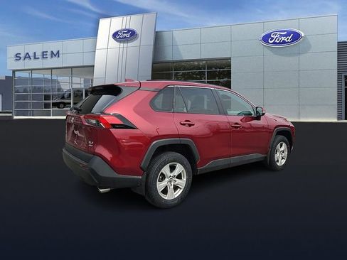 Used 2020 Toyota RAV4 XLE w/ Convenience Package AWD/4WD image 3