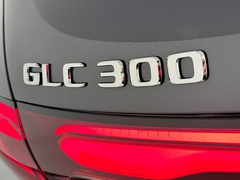 New 2026 Mercedes-Benz GLC 300 image 8