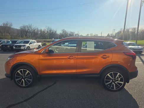 Used 2017 Nissan Rogue Sport SL w/ SL Premium Package image 8