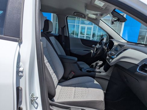Used 2022 Chevrolet Equinox LS w/ LPO, Floor Liner Package AWD/4WD image 40
