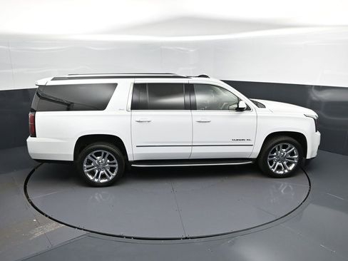 Used 2020 GMC Yukon XL SLT w/ Premium Edition image 37