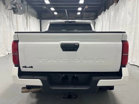 Used 2025 Toyota Tacoma TRD Off-Road image 6